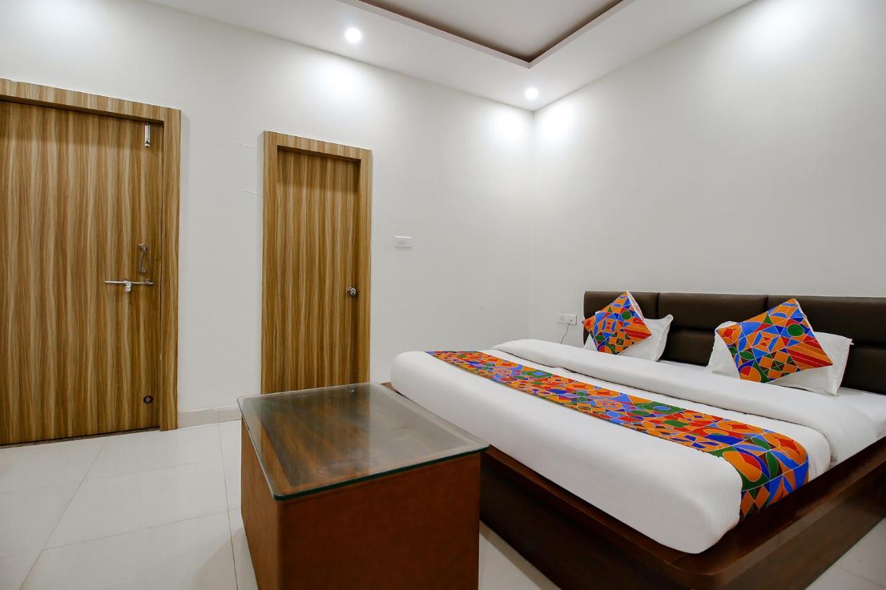 Fabexpress Yuvan Gouharganj Exterior foto